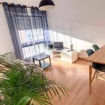 Cozy One Bedroom *