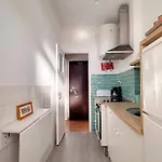 アパート Cozy One Bedroom リスボン